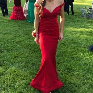 Aria Couture Prom Dress (only sold in store)